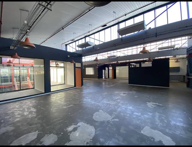 510M² OFFICE TO LET IN WOODSTOCK
